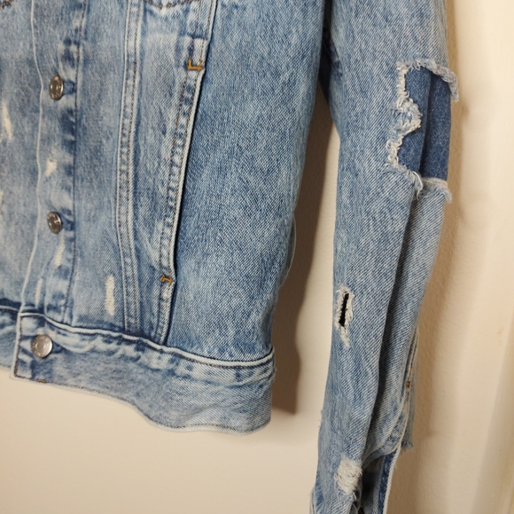 Calvin Klien Distressed Patched 100%Cotton Denim Jacket - Picture 8 of 10